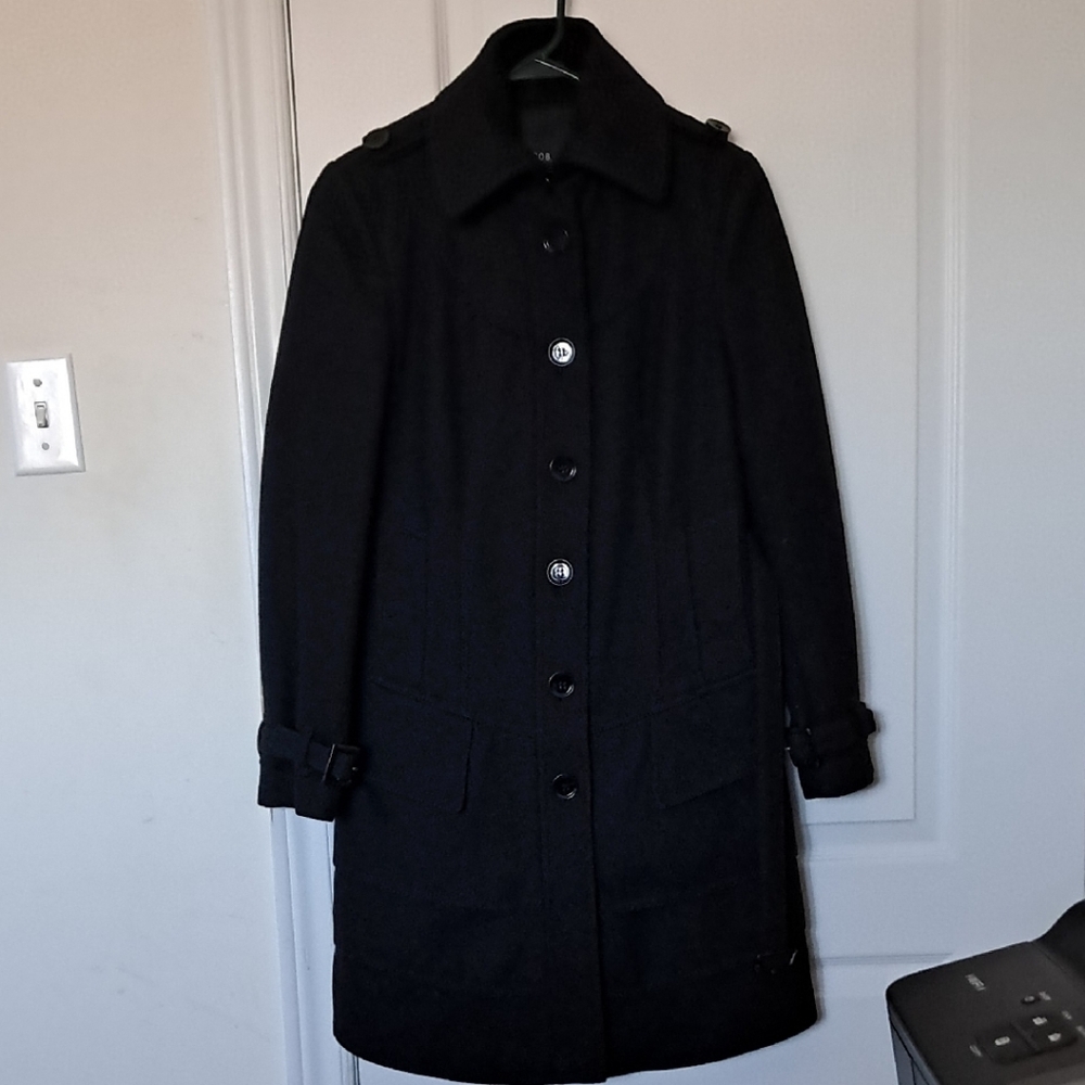 Women's 60% Laine Wool Elegant Black Coat